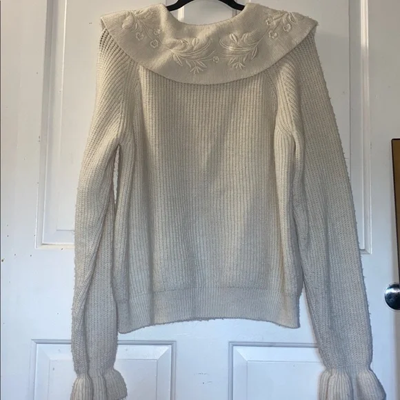 Zara Ivory Knit Sweater with Floral Collar - Picture 5 of 5